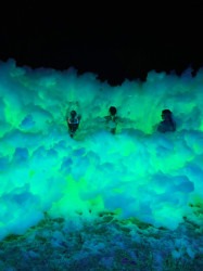 B'z Glow Foam Party